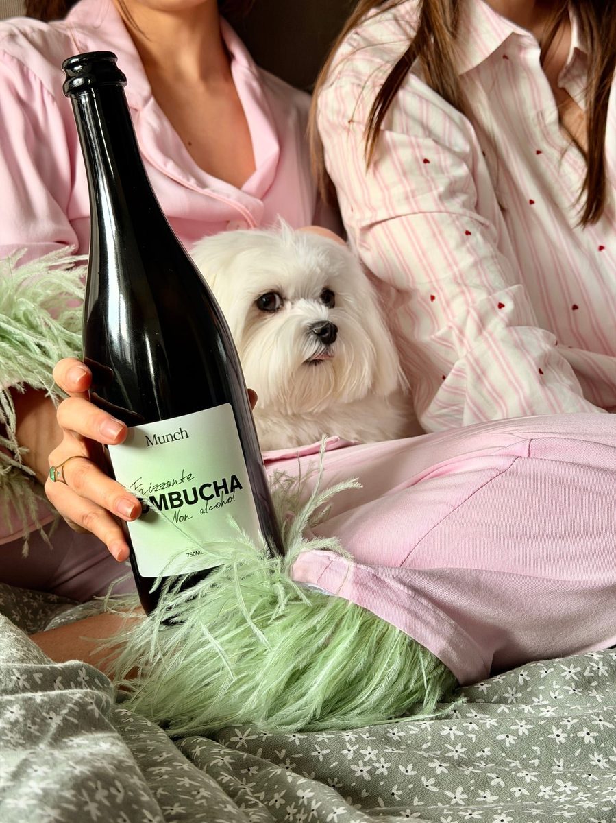 Munch Frizzante — праздничная комбуча в стеклянной бутылке